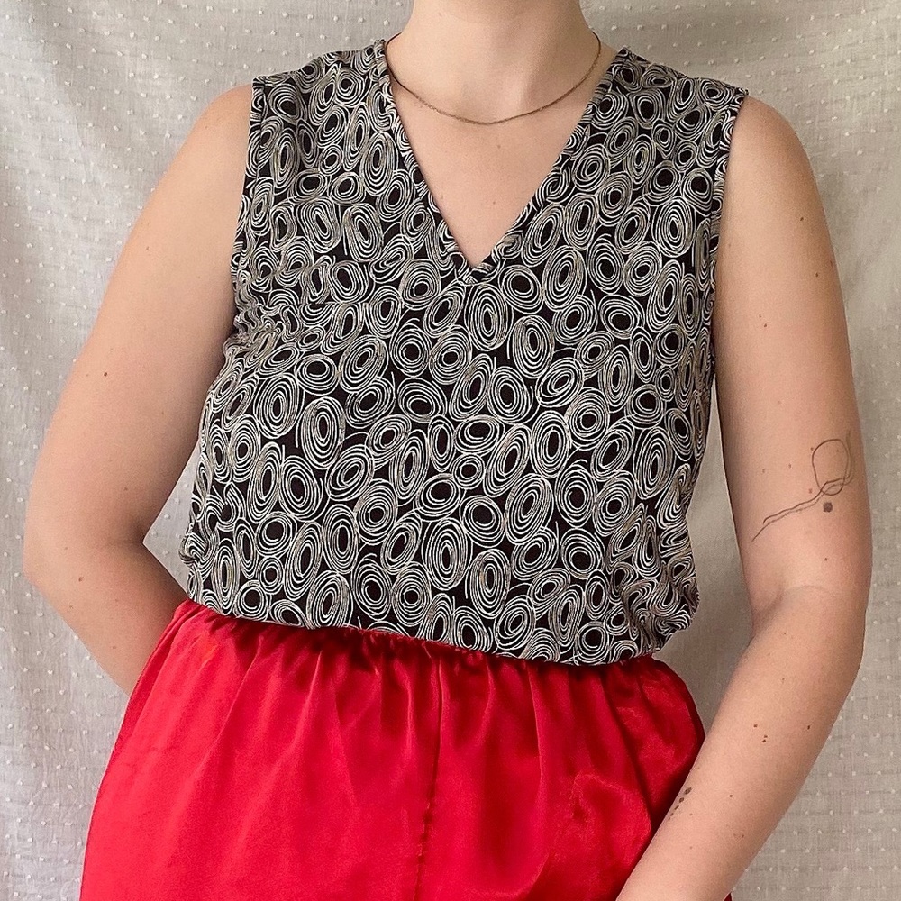 VINTAGE abstract circle tank (1980)